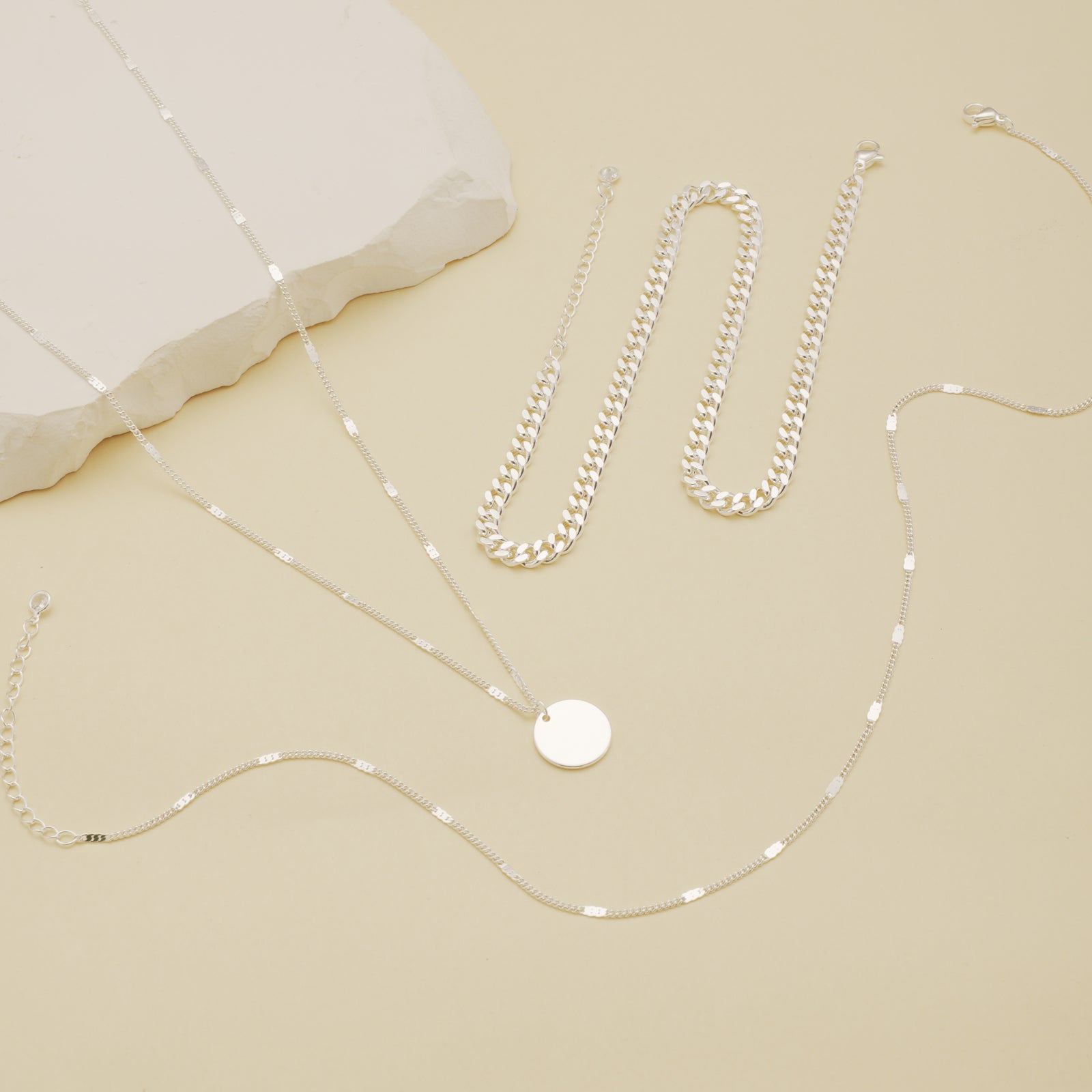 Kyerlyn Layered Pendant Necklaces