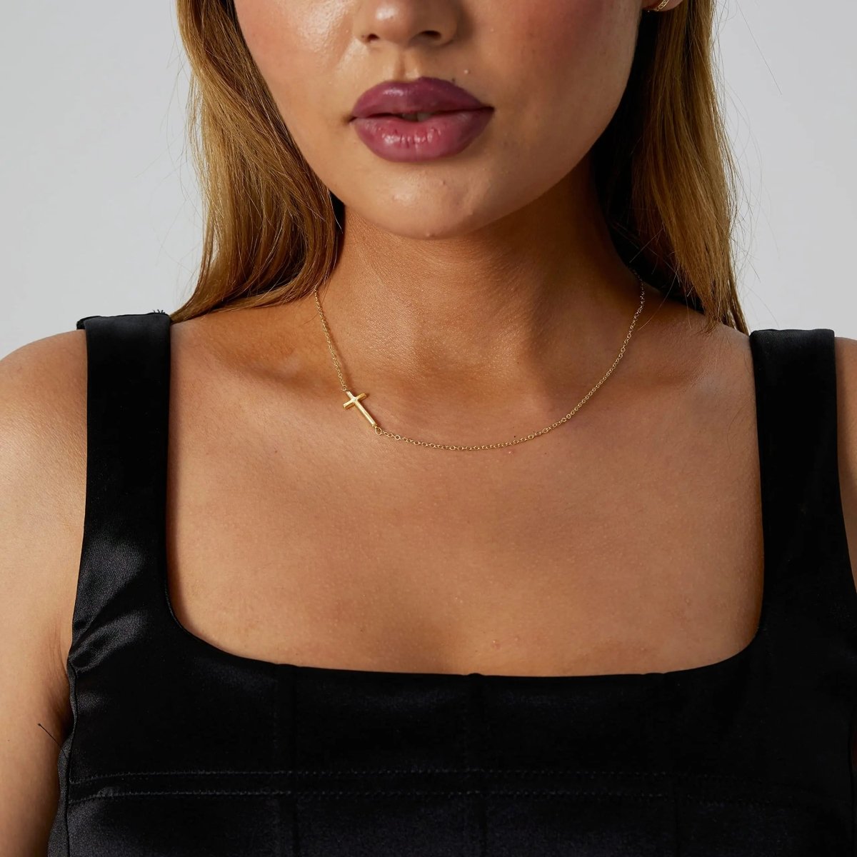 Kyerlyn Dainty Cross Necklaces - KYERLYN