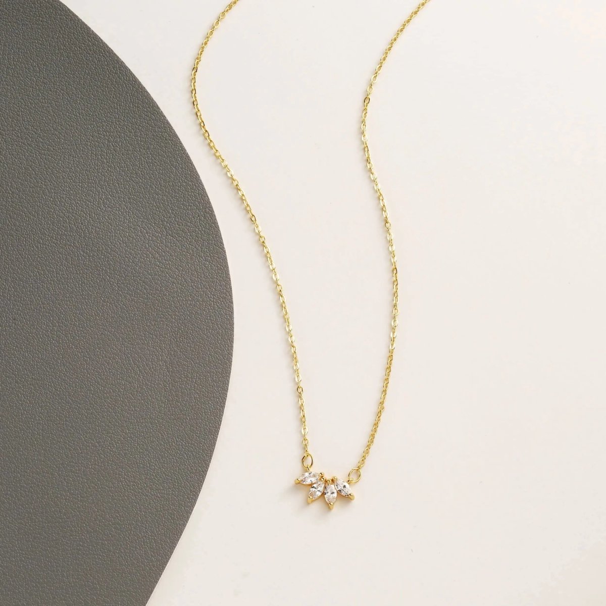 Kyerlyn Diamond Leaf Flower Necklaces - KYERLYN