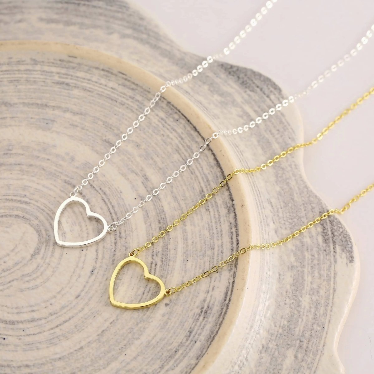 Kyerlyn Gold/Silver Hollow Heart Necklaces - KYERLYN