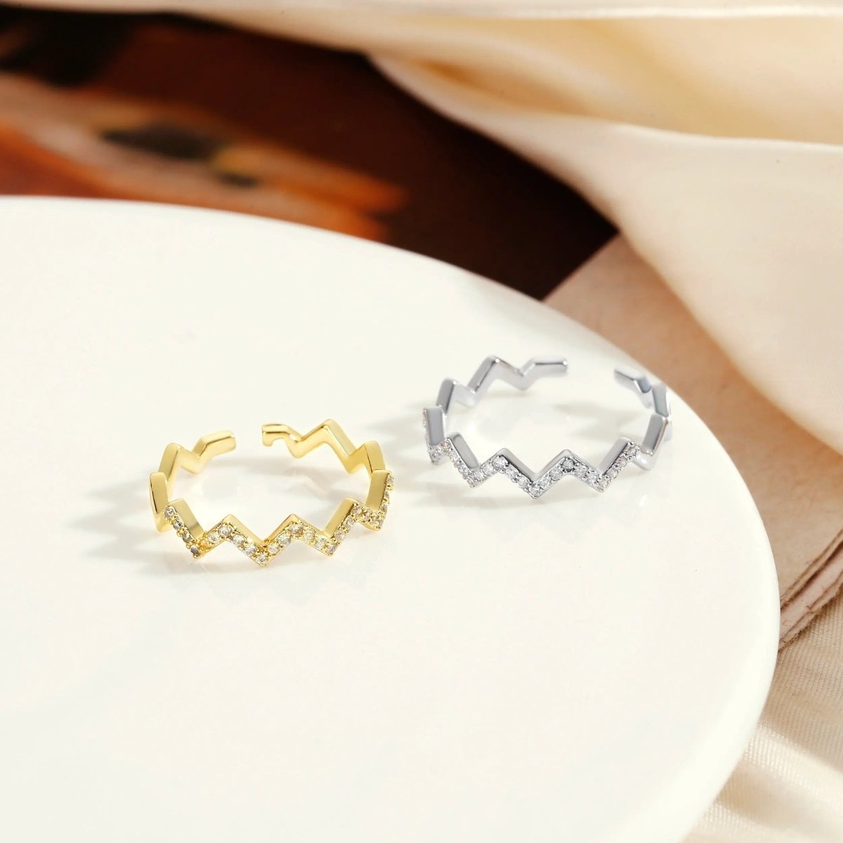 Kyerlyn Silver/Gold Opening Wave Pattern Rings - KYERLYN