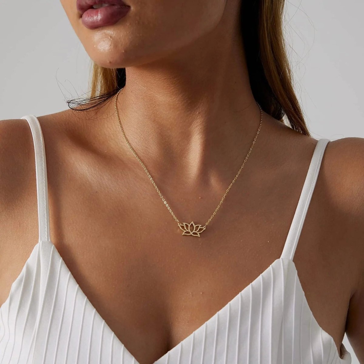 Kyerlyn Simple Gold Lotus Necklaces - KYERLYN